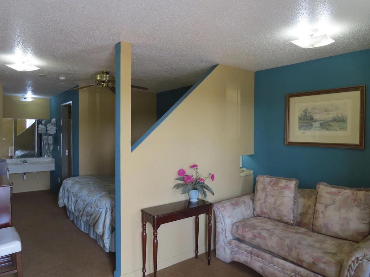 First Western Inn Caseyville エクステリア 写真